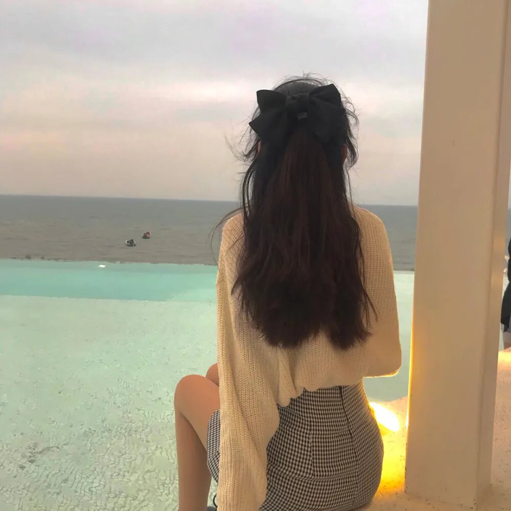 漂浮于太空的教室